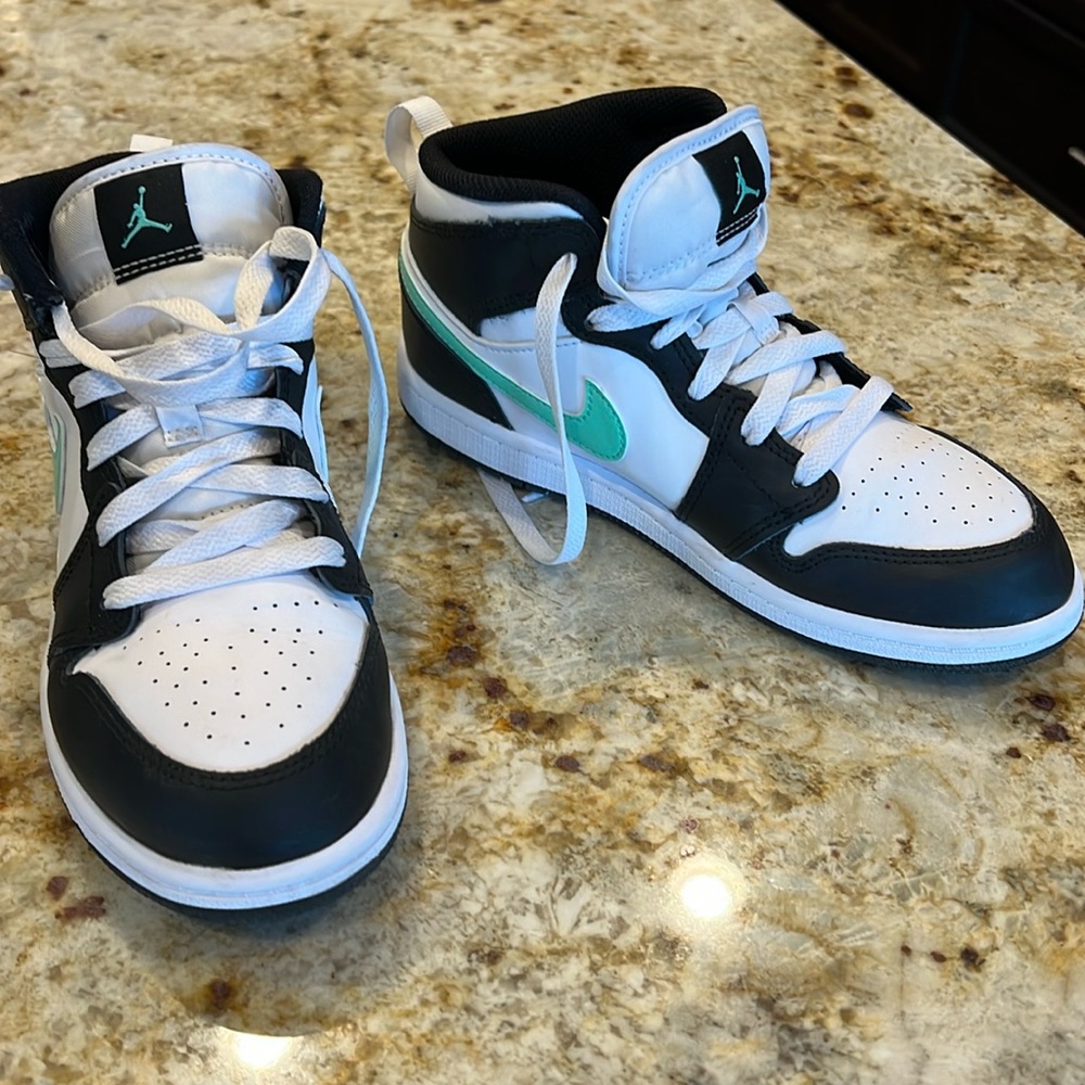 Girls Nike sneakers, size 3